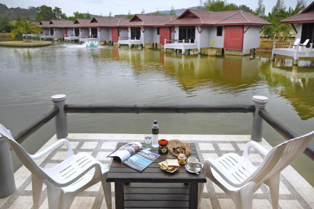 The Villa Laemhin Lagoon Resort Phuket Exterior photo