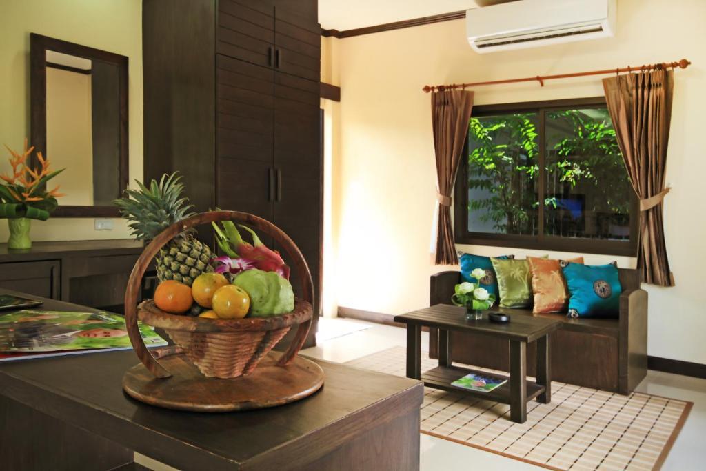 The Villa Laemhin Lagoon Resort Phuket Room photo