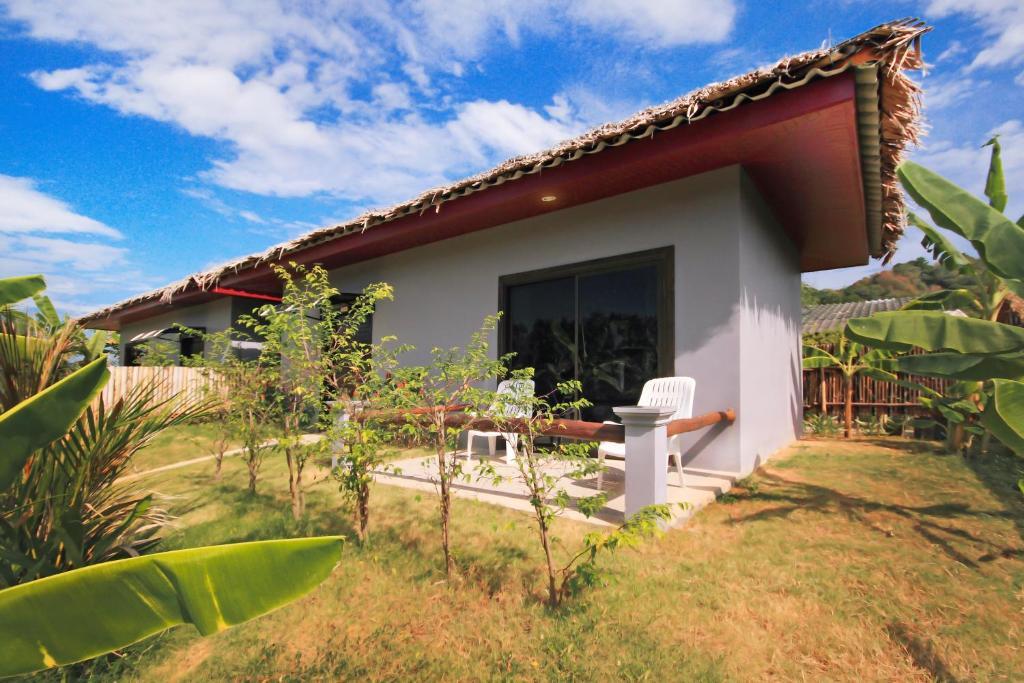 The Villa Laemhin Lagoon Resort Phuket Exterior photo