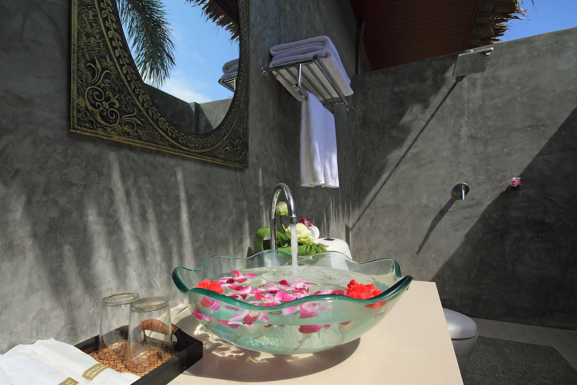 The Villa Laemhin Lagoon Resort Phuket Exterior photo