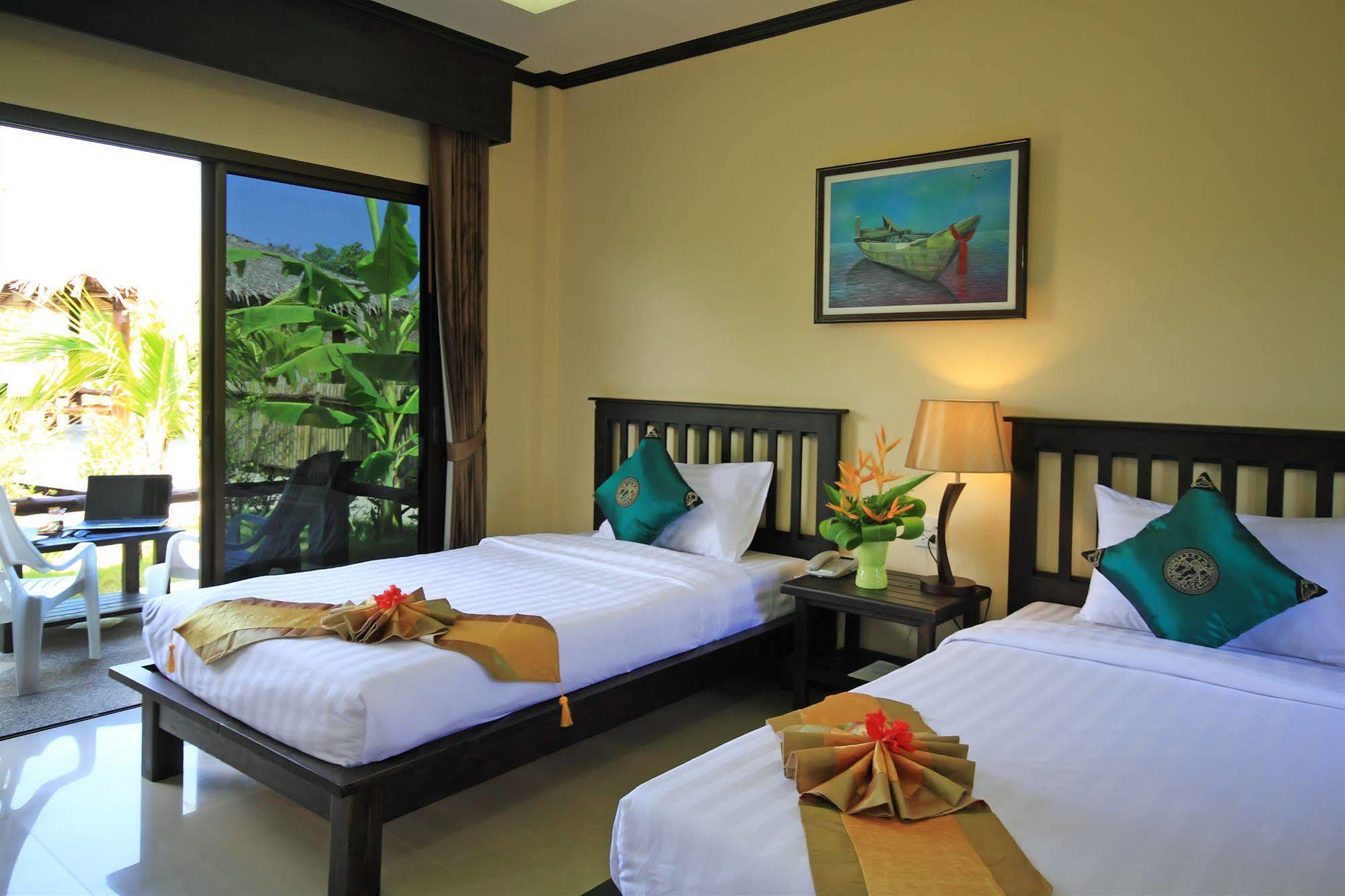 The Villa Laemhin Lagoon Resort Phuket Exterior photo