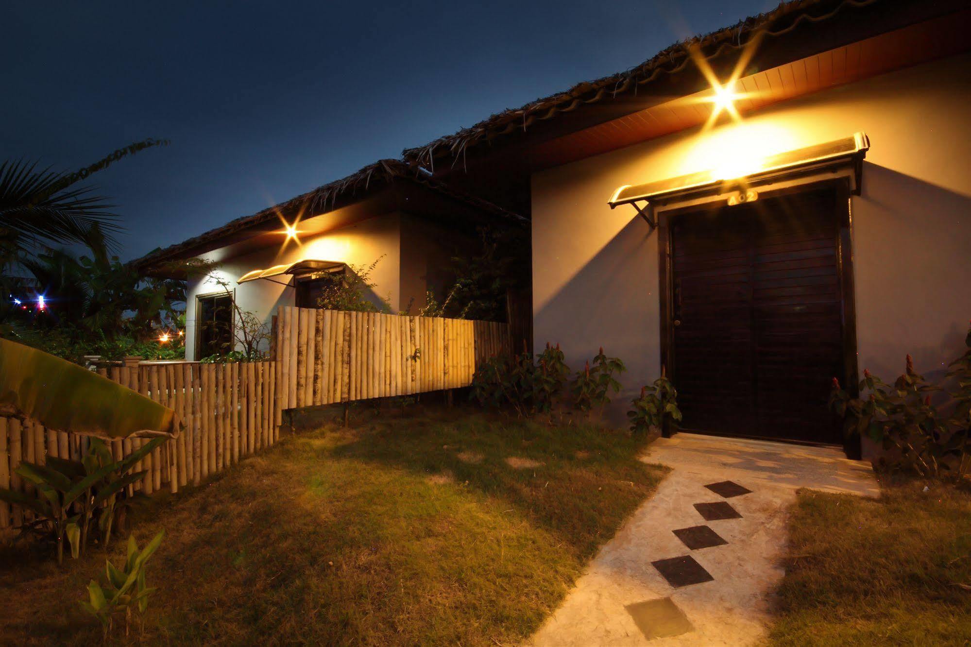 The Villa Laemhin Lagoon Resort Phuket Exterior photo